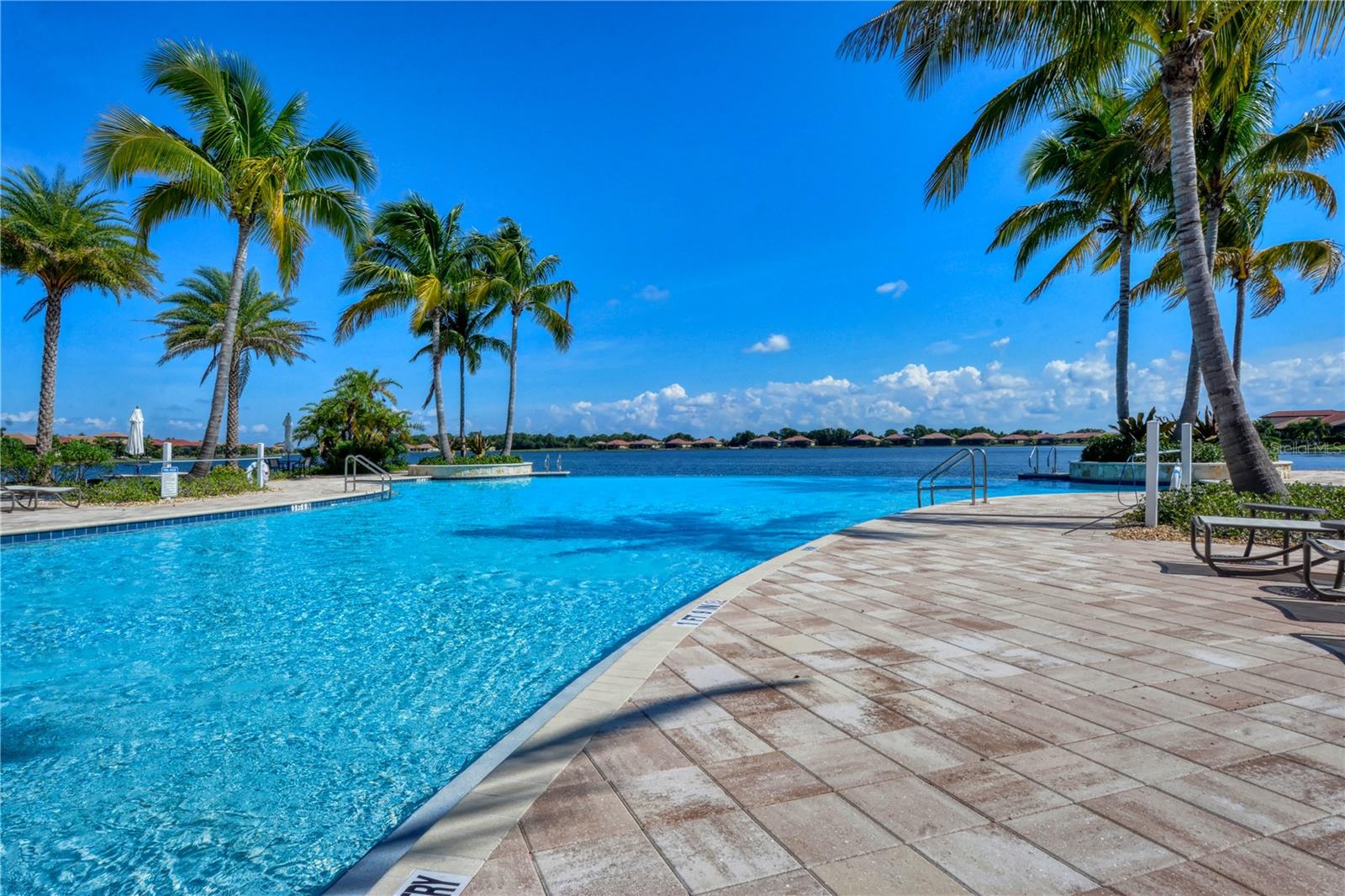 Image 51 of 64 For 109 Porta Vecchio Bend  201