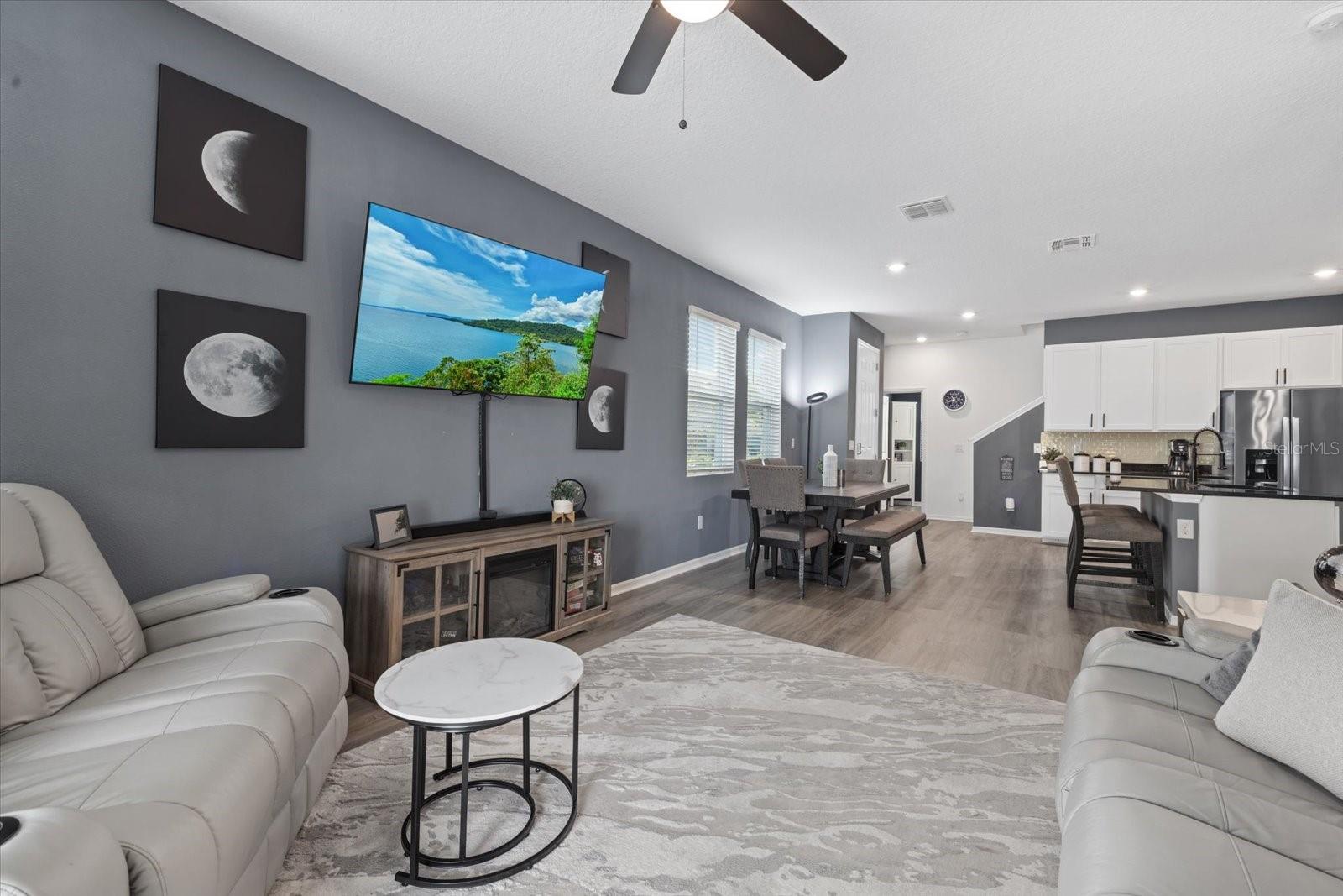 Image 11 of 38 For 11617 Woodleaf Drive