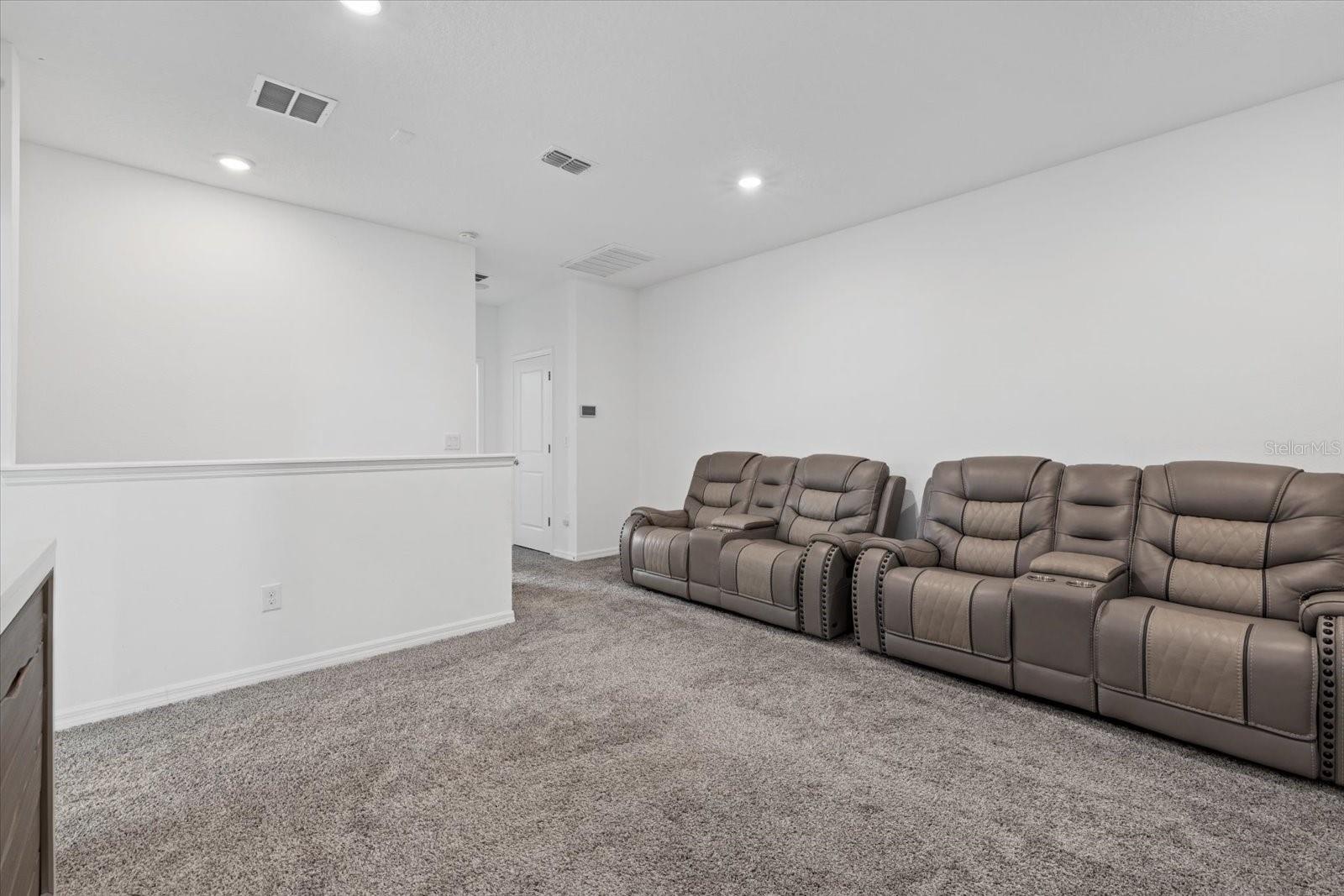 Image 19 of 38 For 11617 Woodleaf Drive