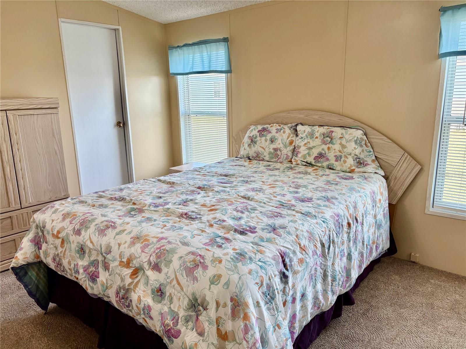 Image 7 of 26 For 5707 45th Street E 281