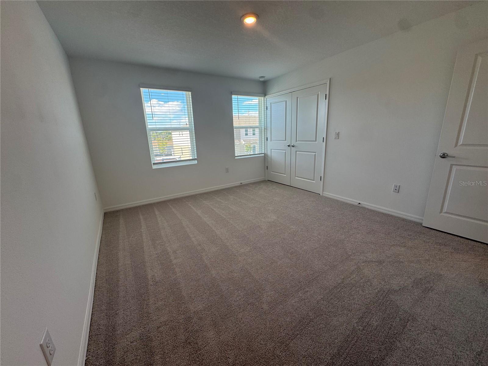 Image 13 of 34 For 8720 Daybreak Street