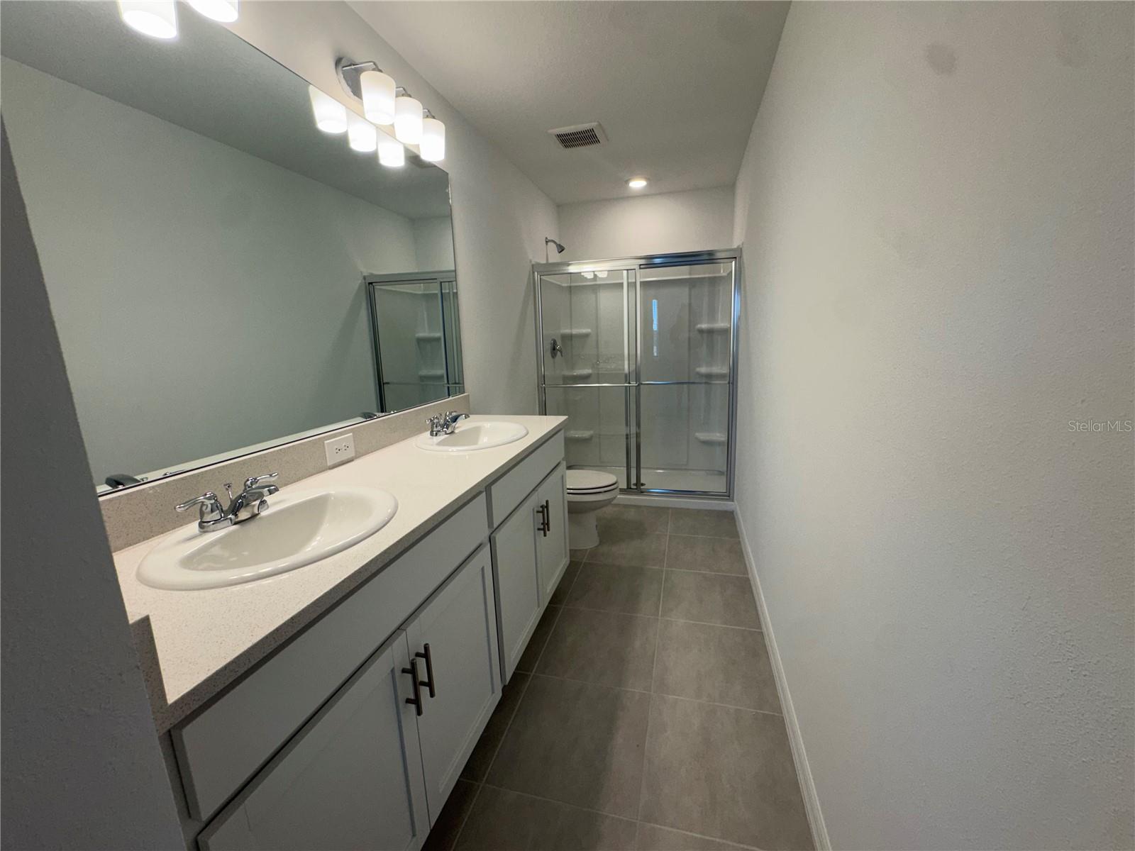 Image 15 of 34 For 8720 Daybreak Street