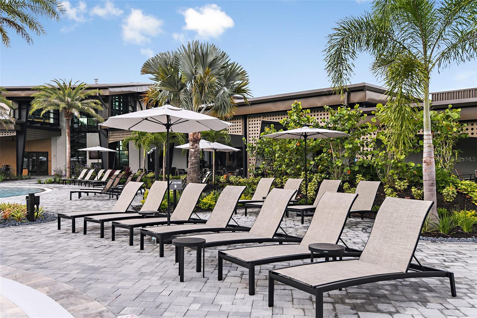 Image 31 of 78 For 8517 Golden Dawn Court