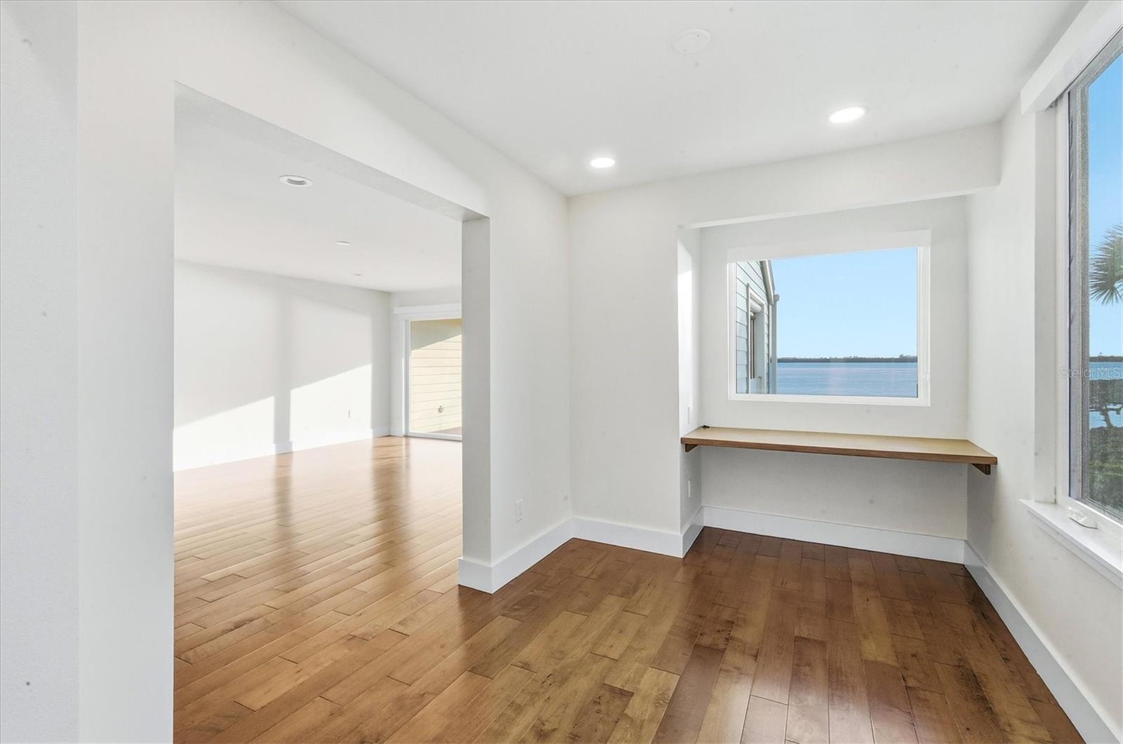 Image 15 of 42 For 61 Tidy Island Boulevard 61