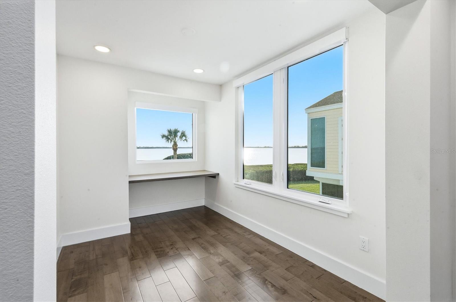 Image 16 of 42 For 61 Tidy Island Boulevard 61