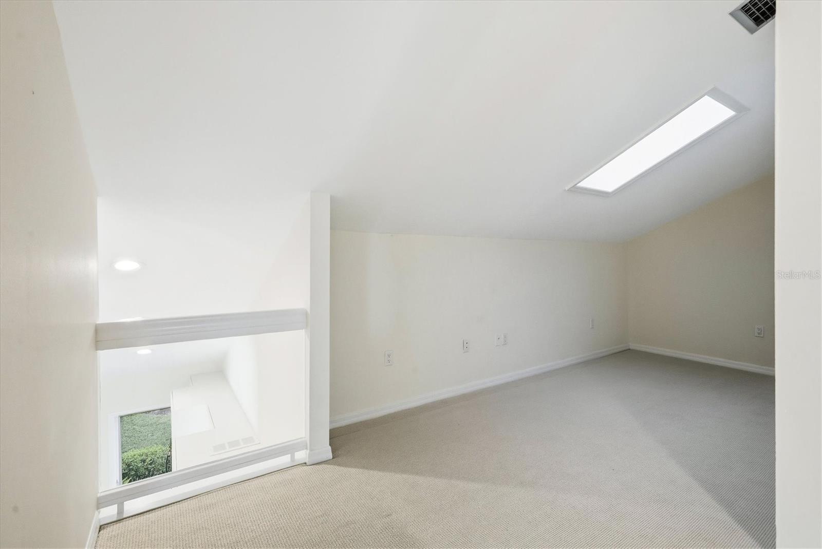 Image 22 of 42 For 61 Tidy Island Boulevard 61