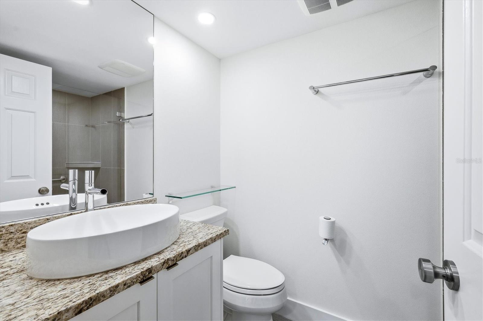 Image 27 of 42 For 61 Tidy Island Boulevard 61