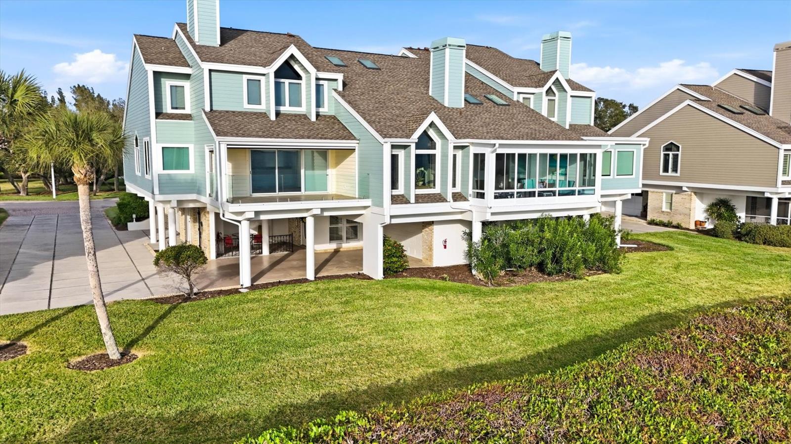 Image 37 of 42 For 61 Tidy Island Boulevard 61