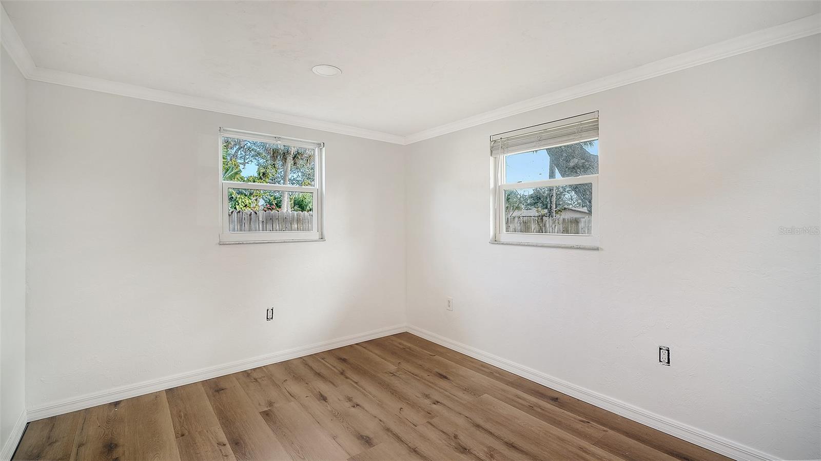 Image 12 of 39 For 1203 Pineland Avenue