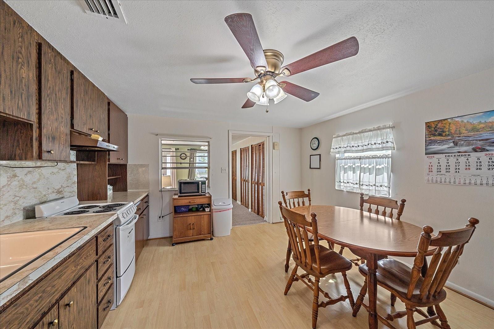 Image 33 of 43 For 1260 Yoder Avenue