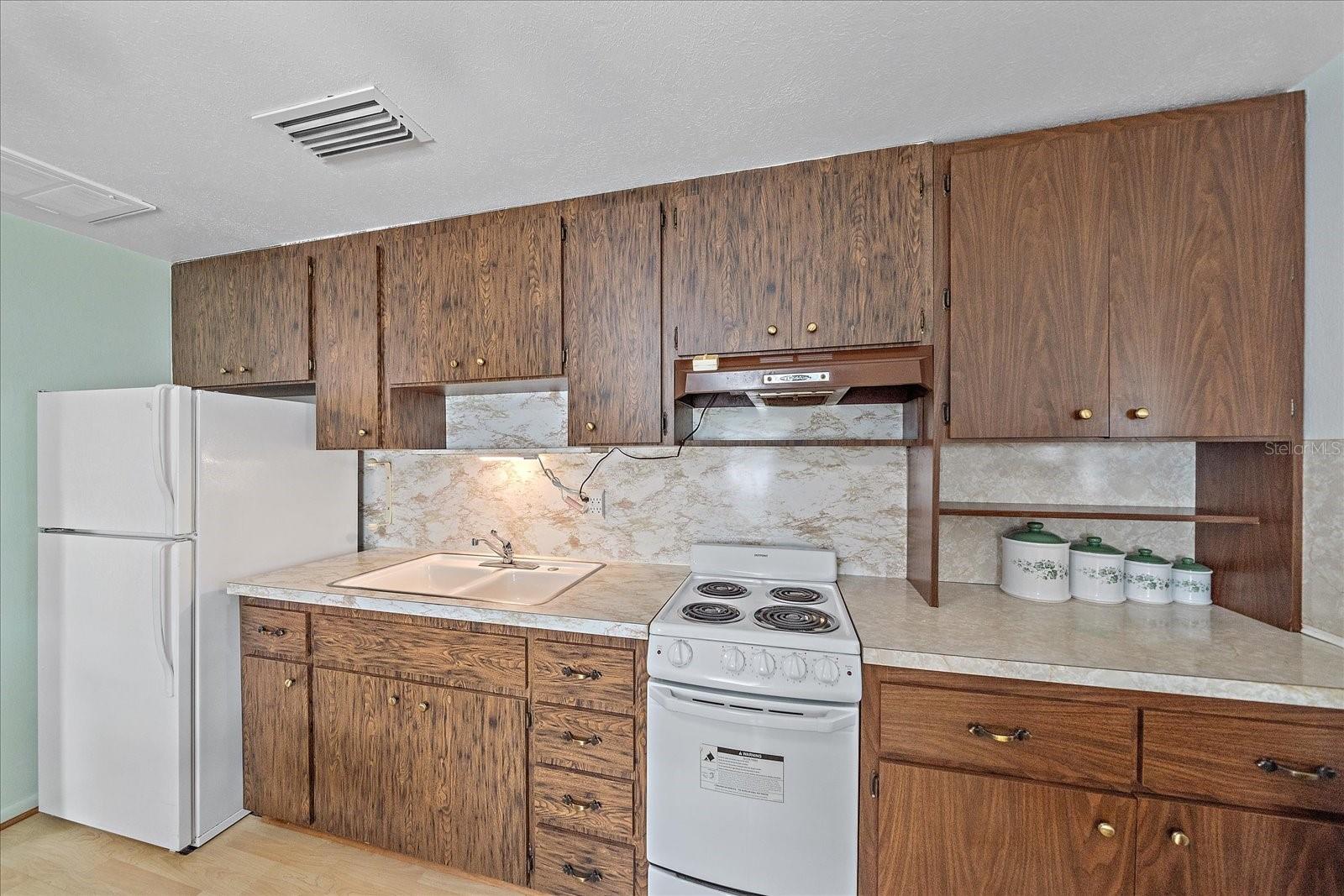 Image 40 of 43 For 1260 Yoder Avenue