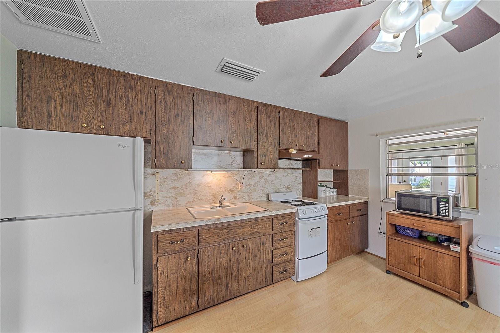 Image 41 of 43 For 1260 Yoder Avenue