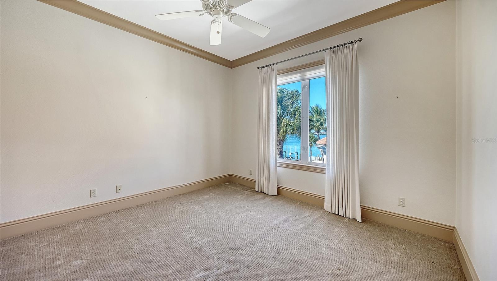 Image 54 of 82 For 570 Spoonbill Drive