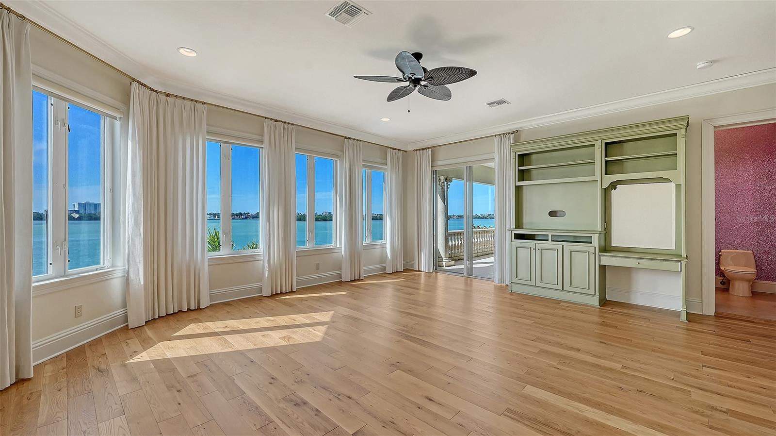 Image 63 of 82 For 570 Spoonbill Drive