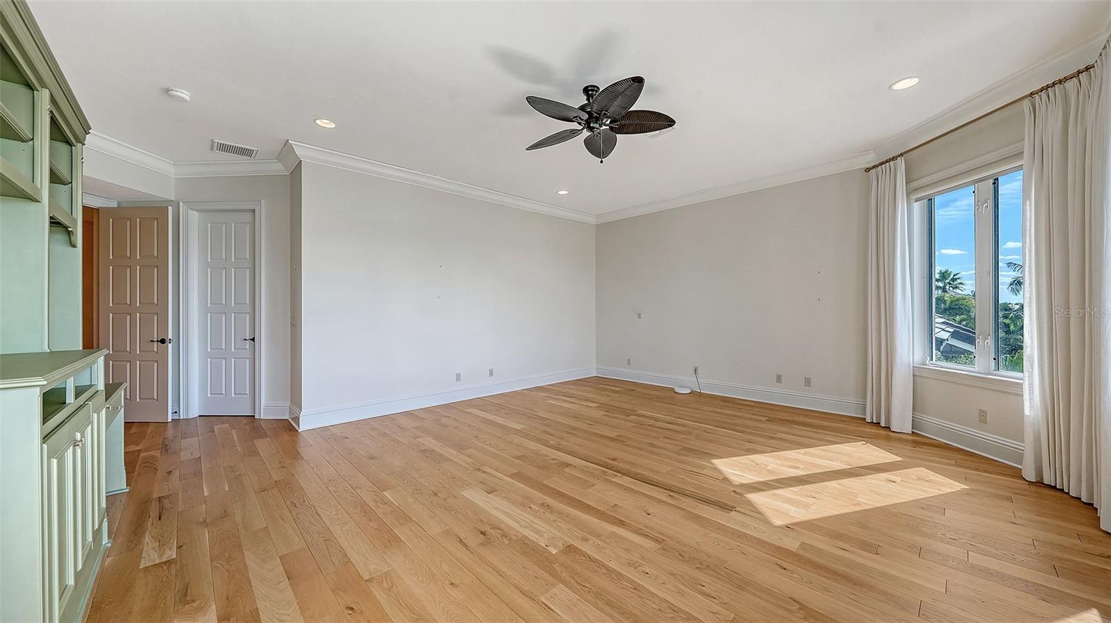 Image 65 of 82 For 570 Spoonbill Drive