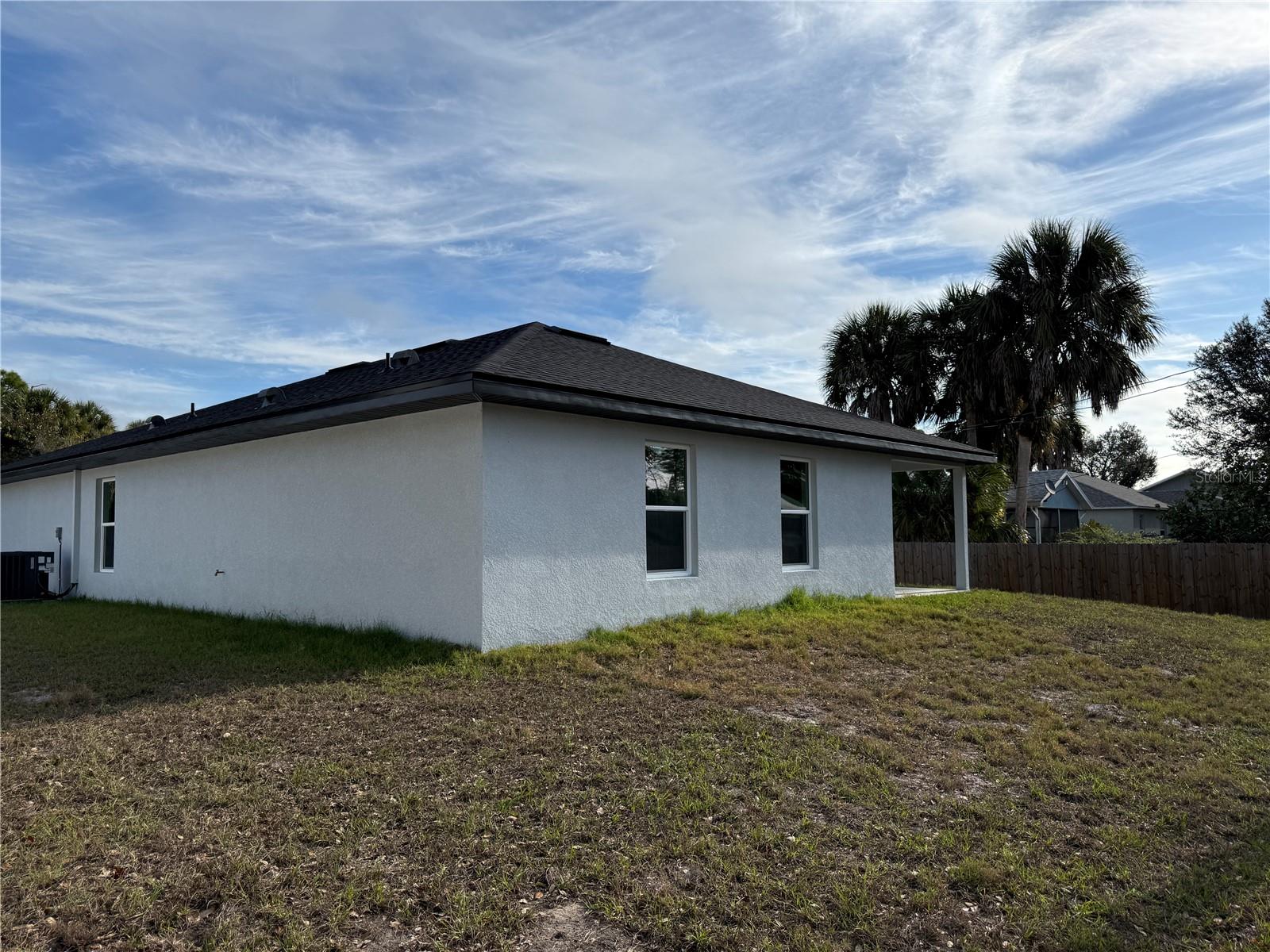 Image 28 of 30 For 2459 Oracle Lane