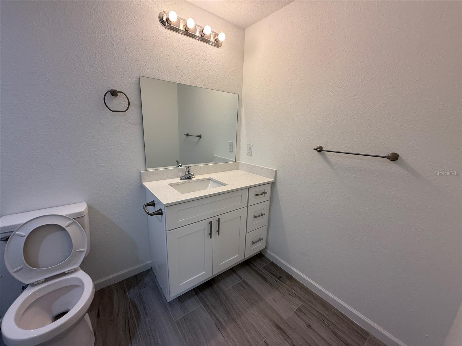 Image 8 of 30 For 2459 Oracle Lane