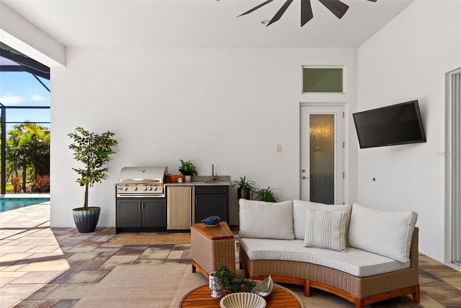 Image 34 of 90 For 8276 Redonda Loop