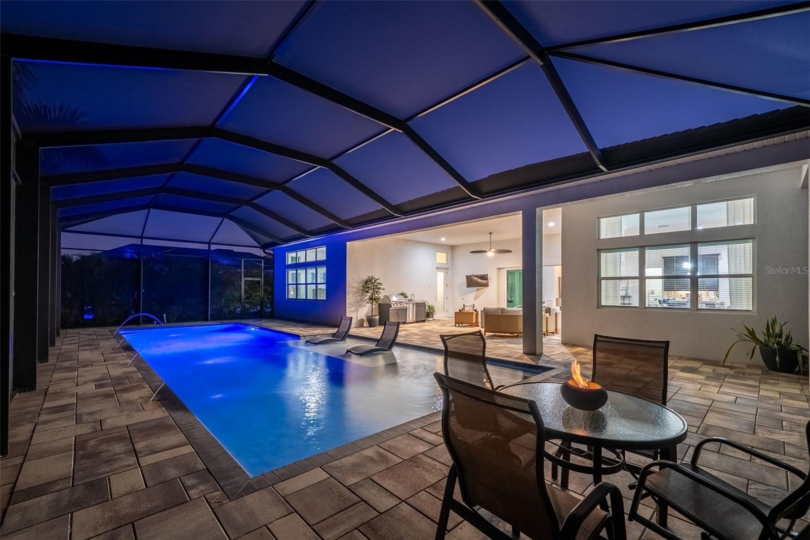 Image 44 of 90 For 8276 Redonda Loop