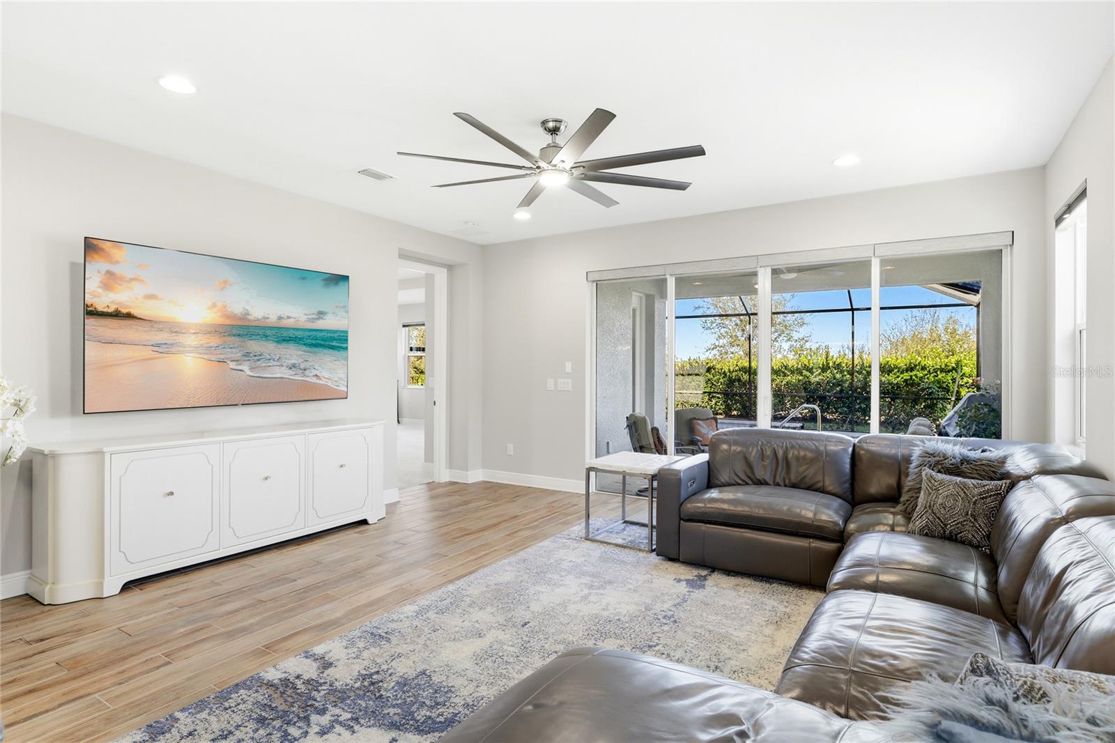 Image 14 of 45 For 4745 Antrim Drive