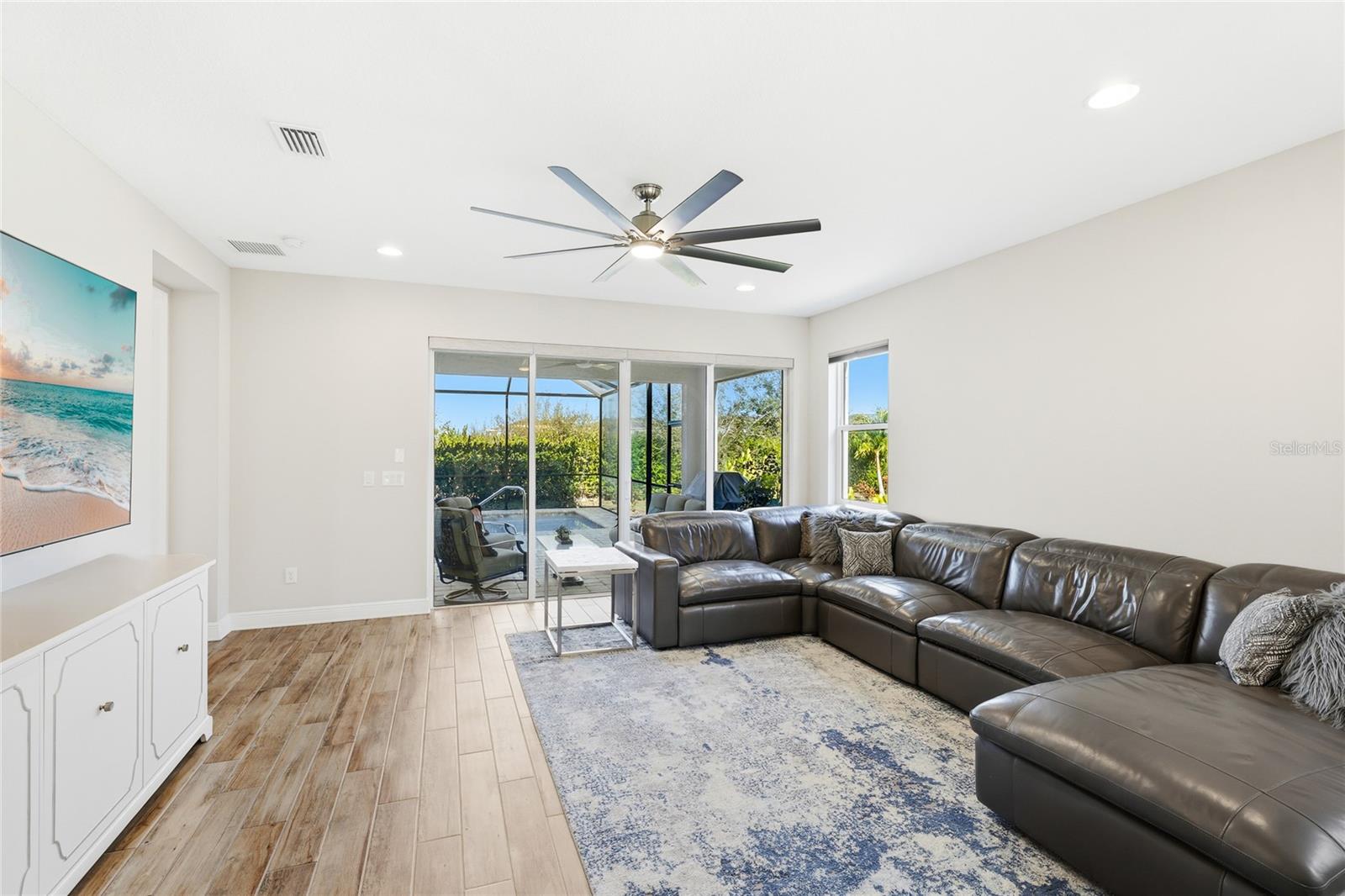 Image 15 of 45 For 4745 Antrim Drive