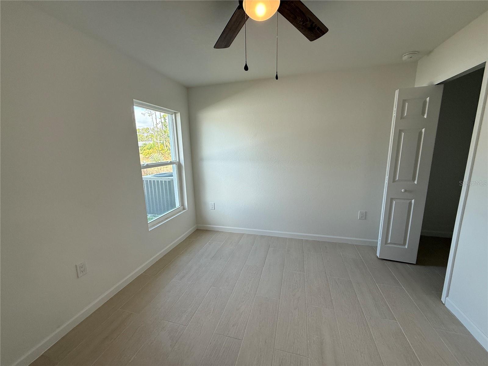 Image 15 of 28 For 4467 Eldron Avenue