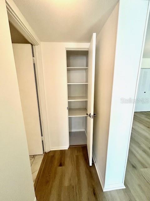 Image 13 of 26 For 3950 Roxane Boulevard 2b