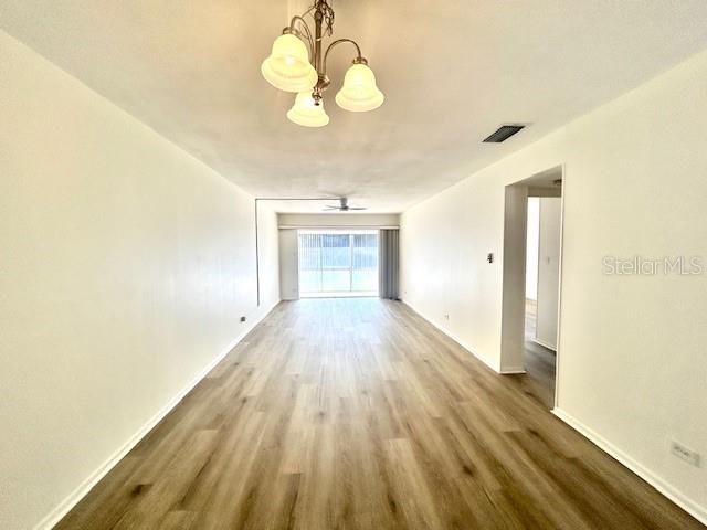 Image 14 of 26 For 3950 Roxane Boulevard 2b