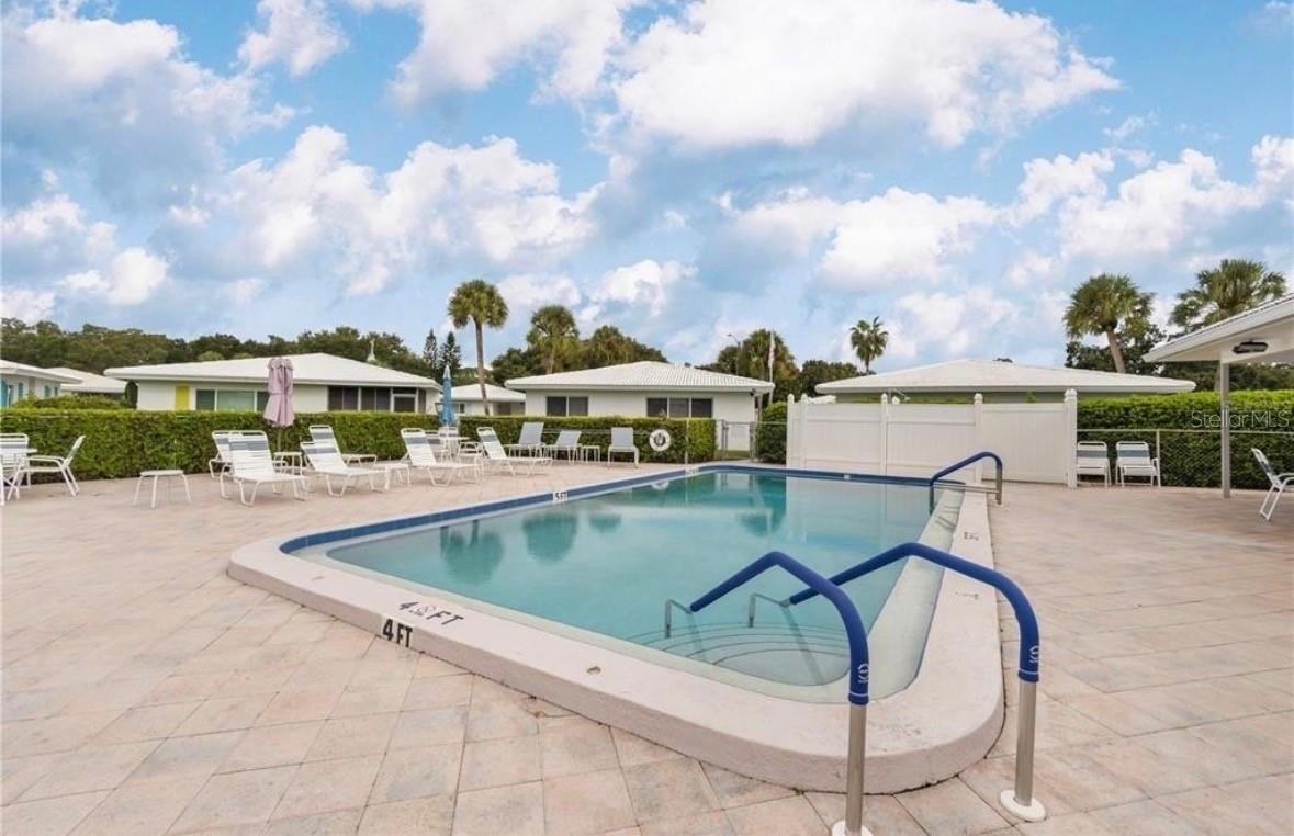 Image 19 of 26 For 3950 Roxane Boulevard 2b