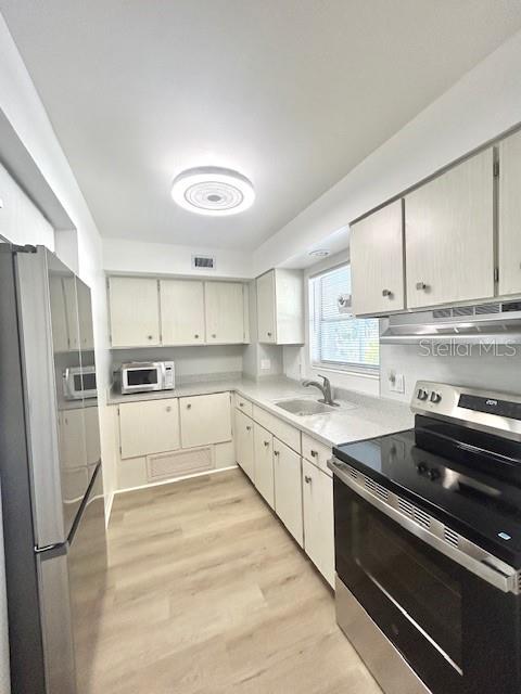 Image 3 of 26 For 3950 Roxane Boulevard 2b