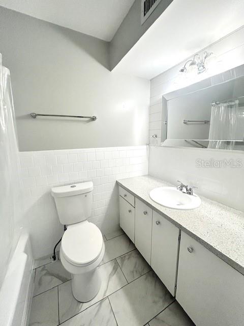 Image 9 of 26 For 3950 Roxane Boulevard 2b