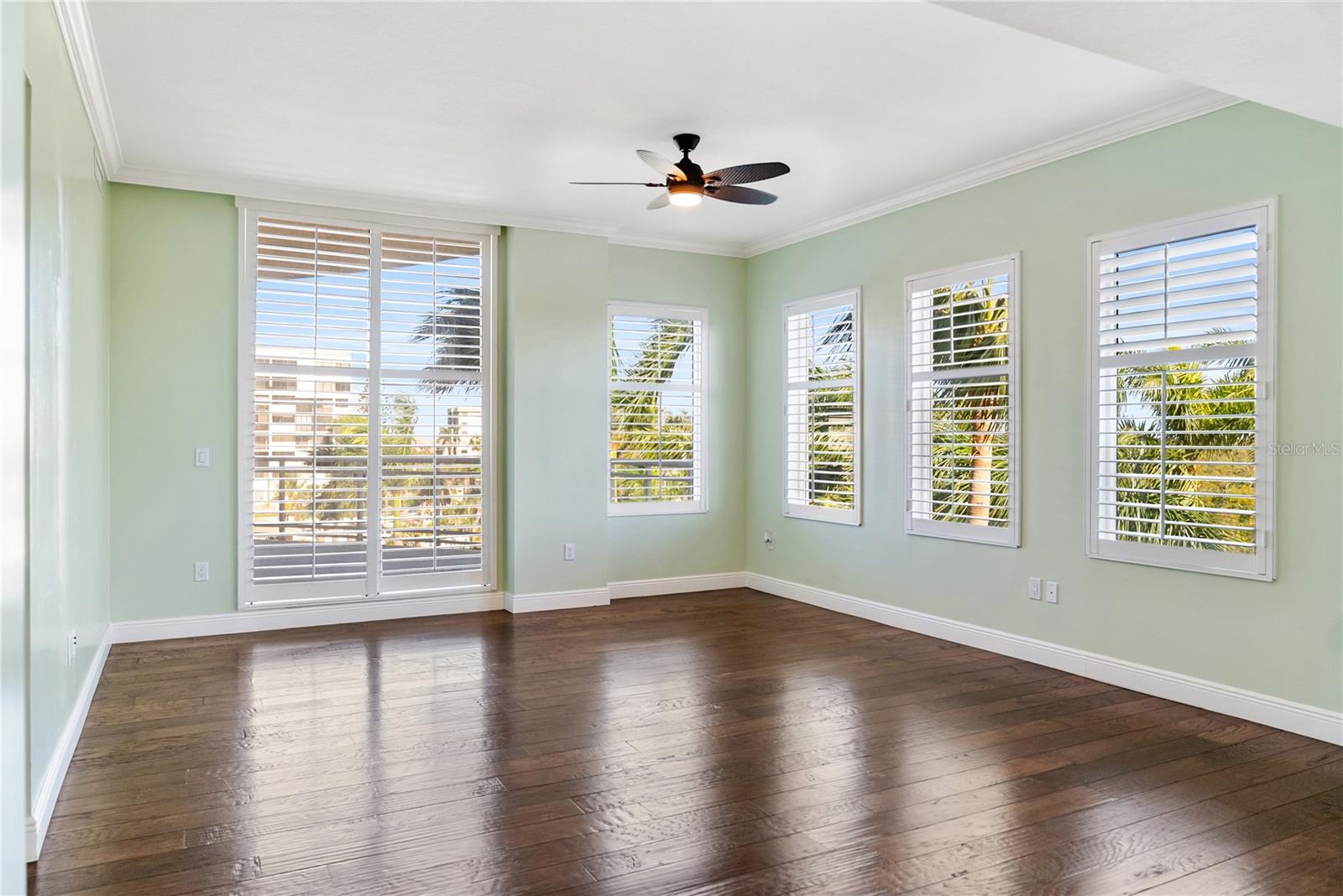 Image 12 of 34 For 1300 Benjamin Franklin Drive 305