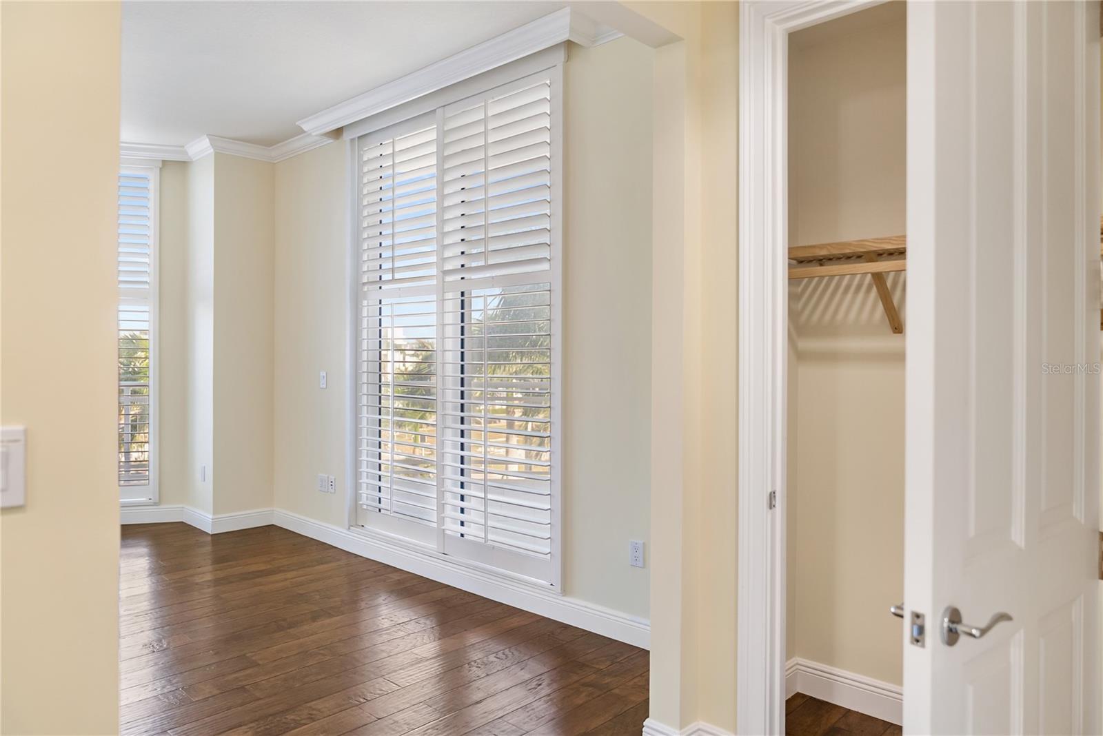 Image 18 of 34 For 1300 Benjamin Franklin Drive 305