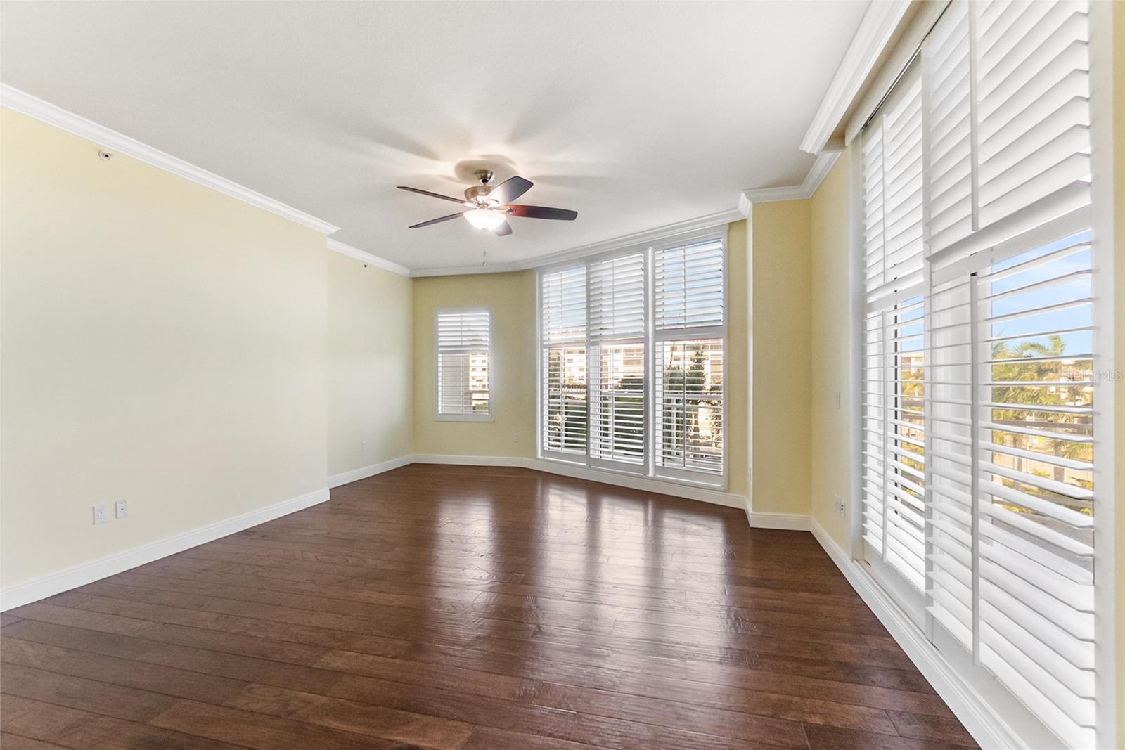 Image 20 of 34 For 1300 Benjamin Franklin Drive 305