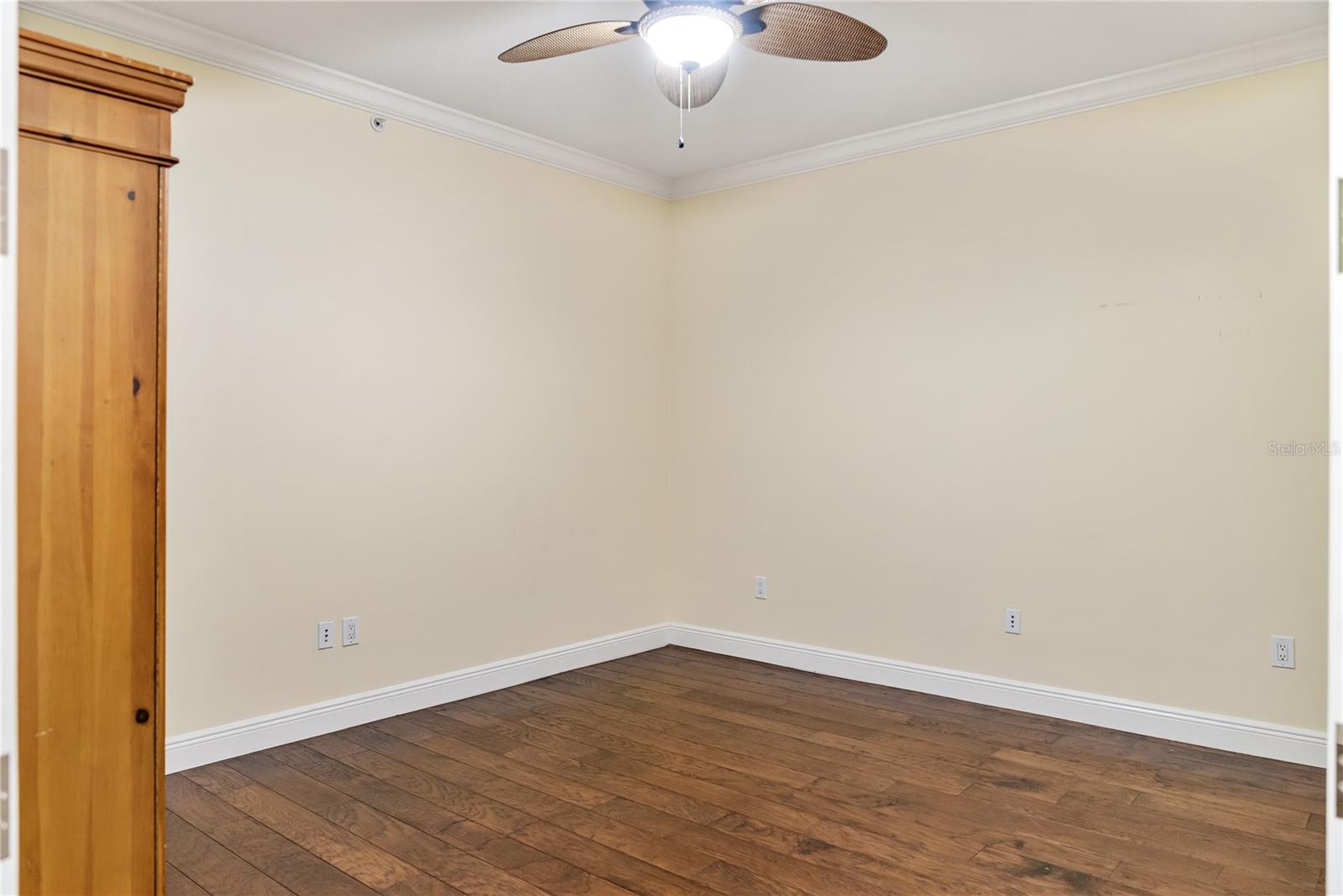 Image 28 of 34 For 1300 Benjamin Franklin Drive 305