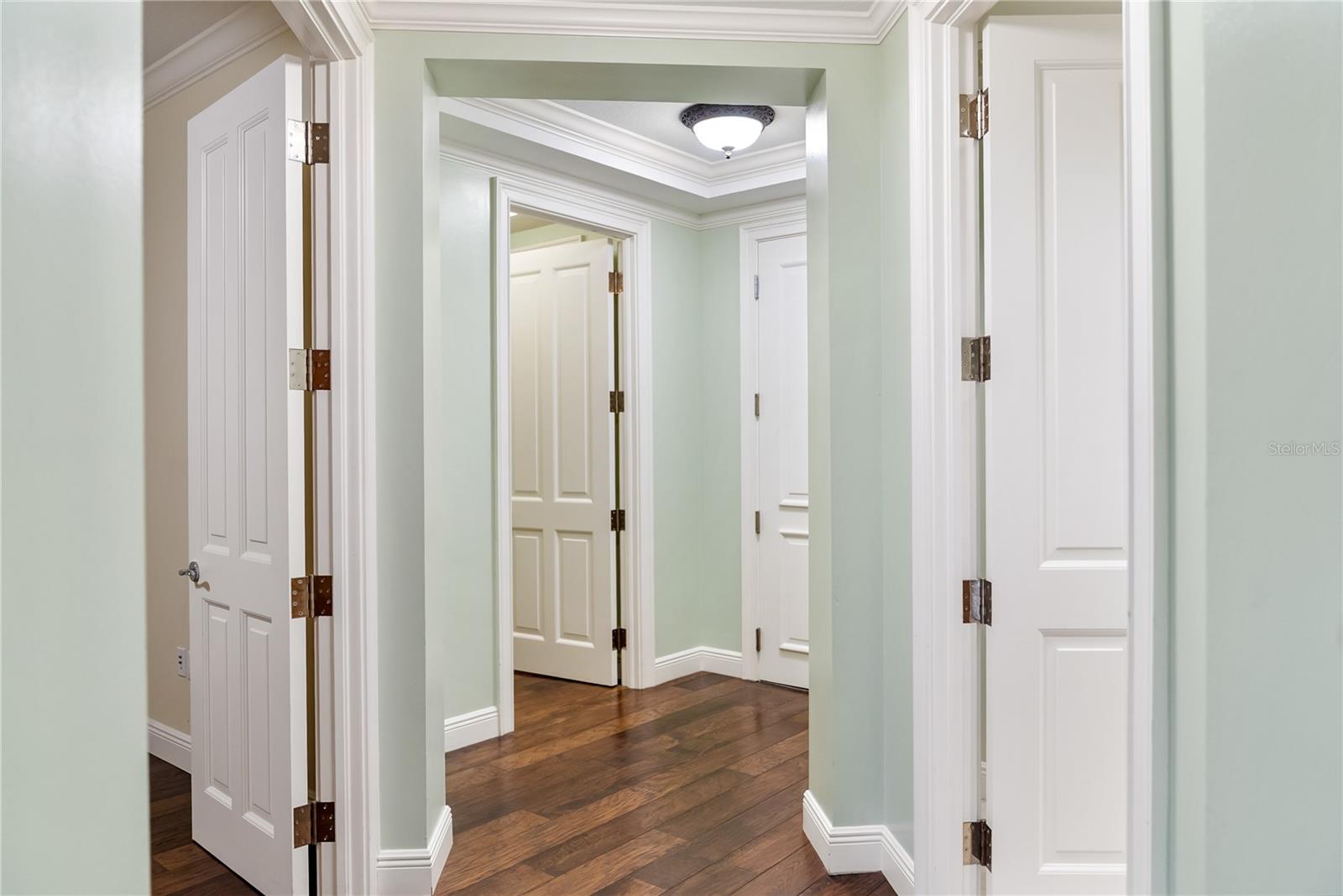 Image 29 of 34 For 1300 Benjamin Franklin Drive 305