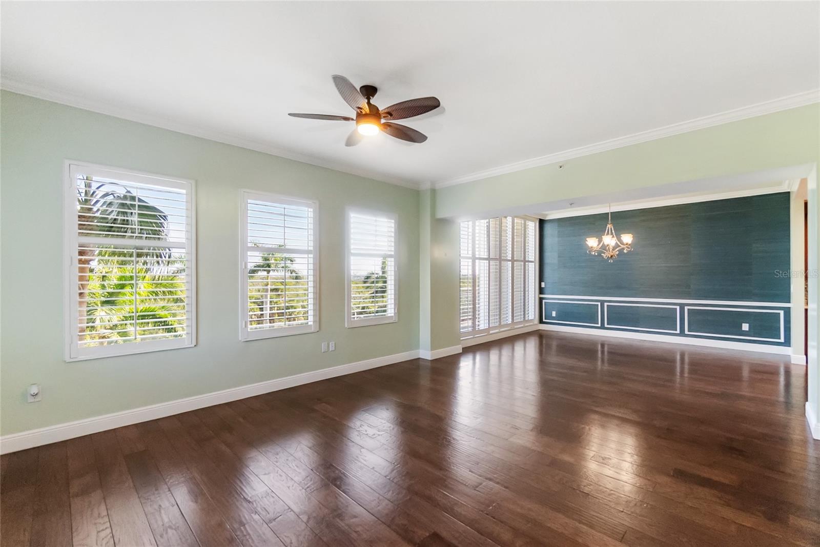 Image 9 of 34 For 1300 Benjamin Franklin Drive 305