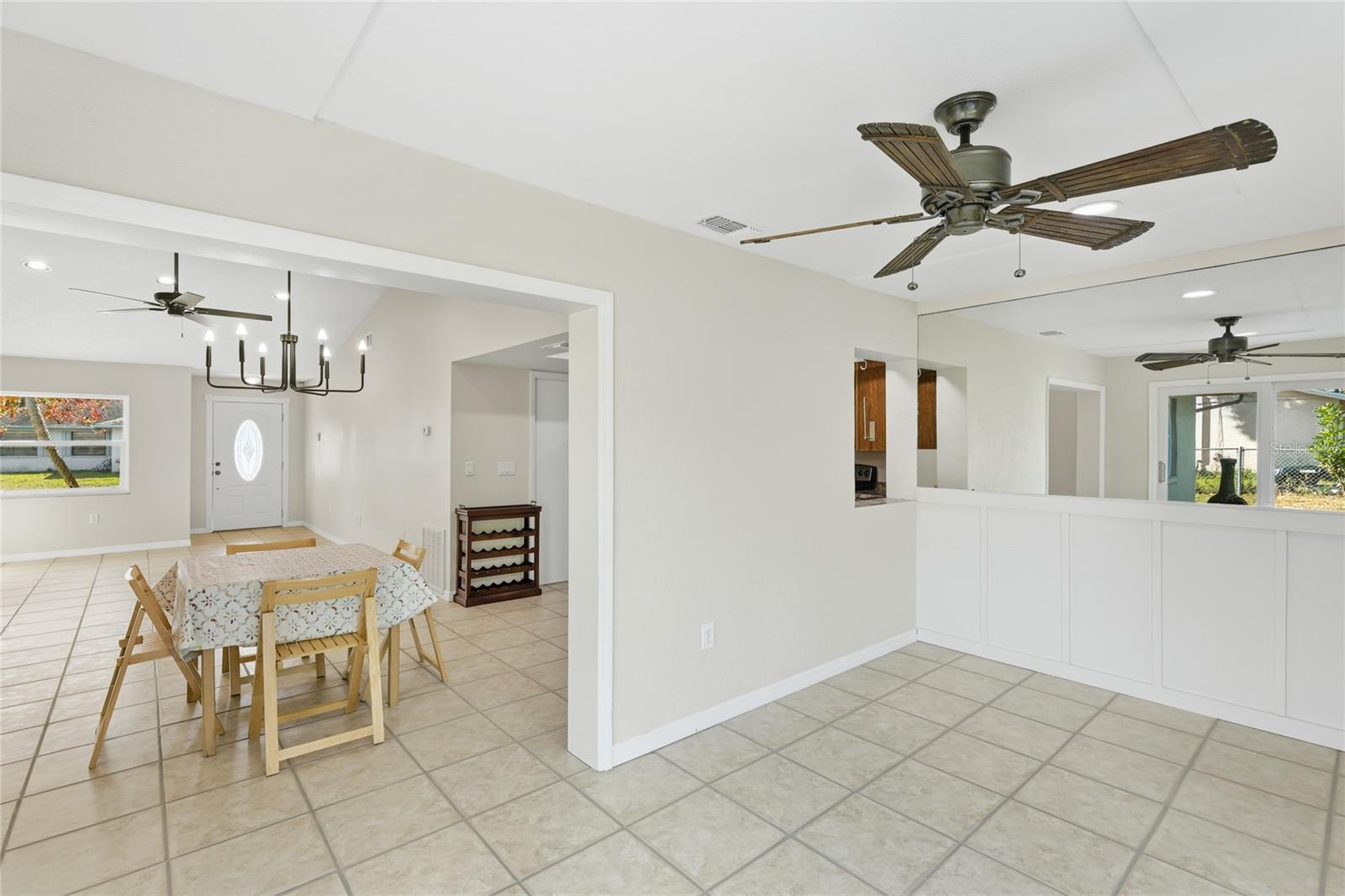 Image 16 of 28 For 2365 Spring Oaks Circle