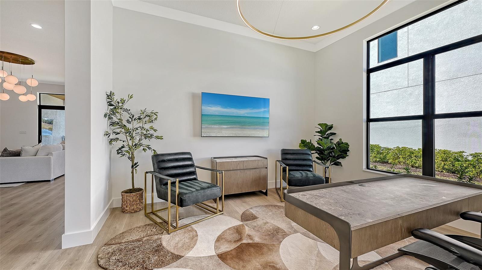 Listing photo id 11 for 4521 Mondrian Court