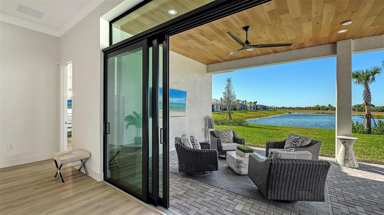 Listing photo id 20 for 4521 Mondrian Court