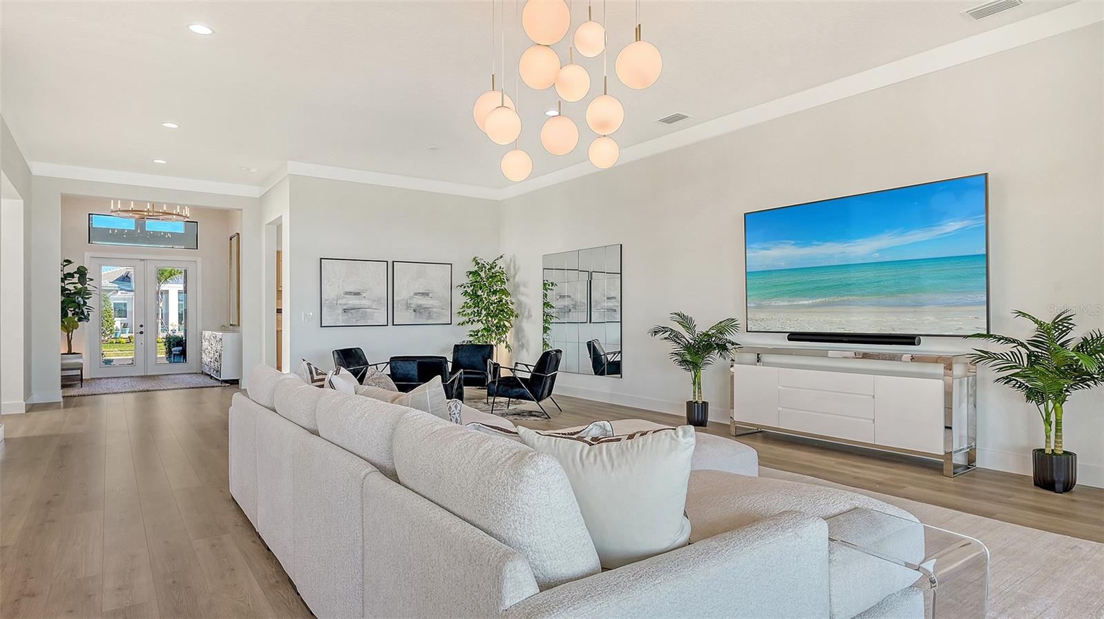 Listing photo id 26 for 4521 Mondrian Court