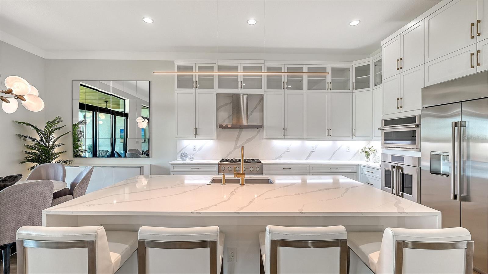 Listing photo id 28 for 4521 Mondrian Court