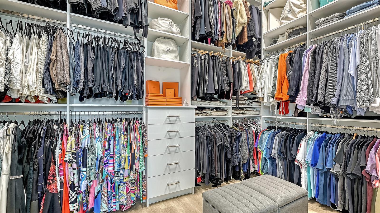 Listing photo id 47 for 4521 Mondrian Court