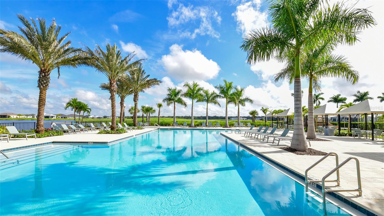 Listing photo id 90 for 4521 Mondrian Court