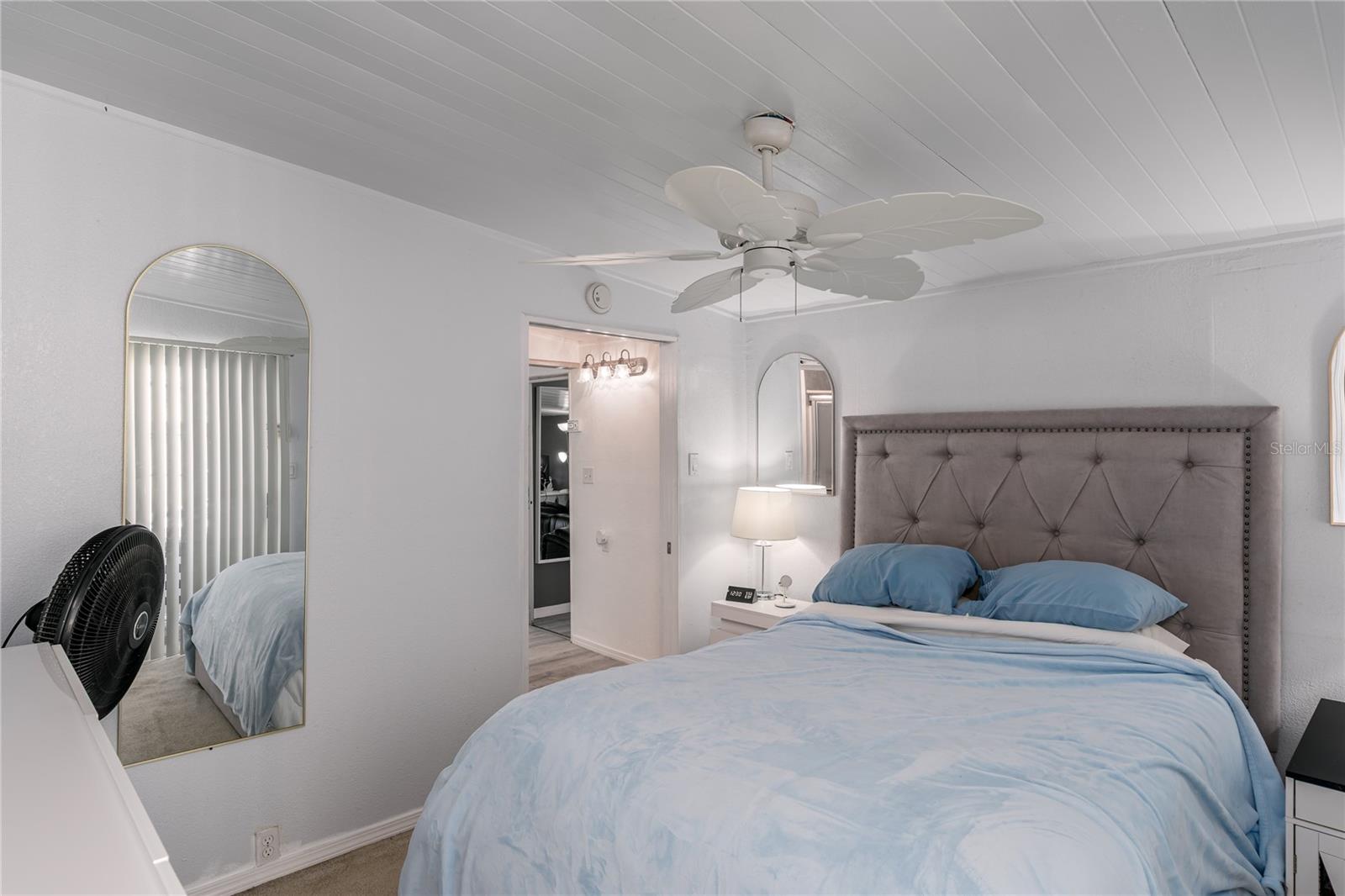 Image 12 of 30 For 205 52nd Avenue Terrace E