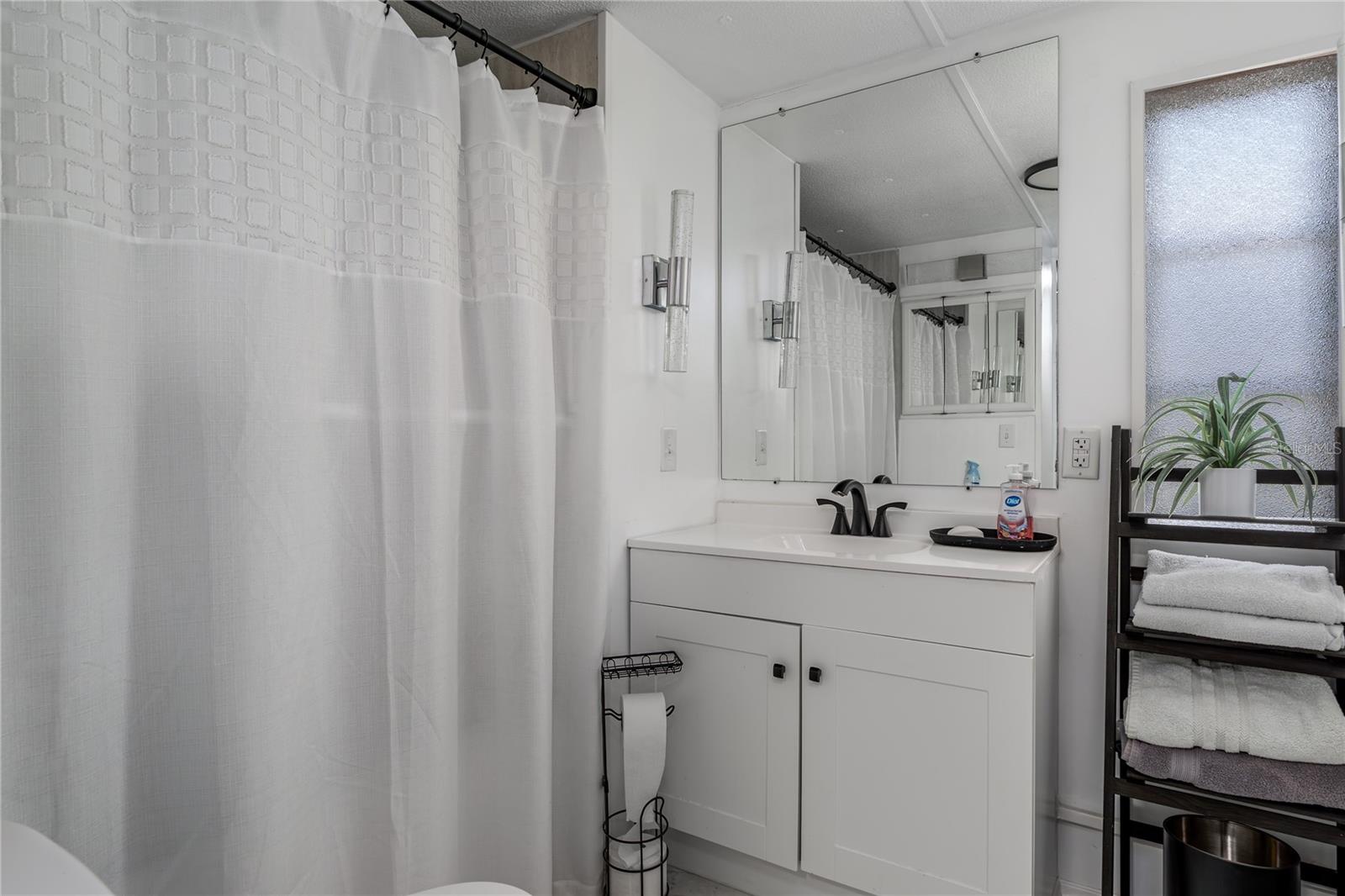 Image 16 of 30 For 205 52nd Avenue Terrace E