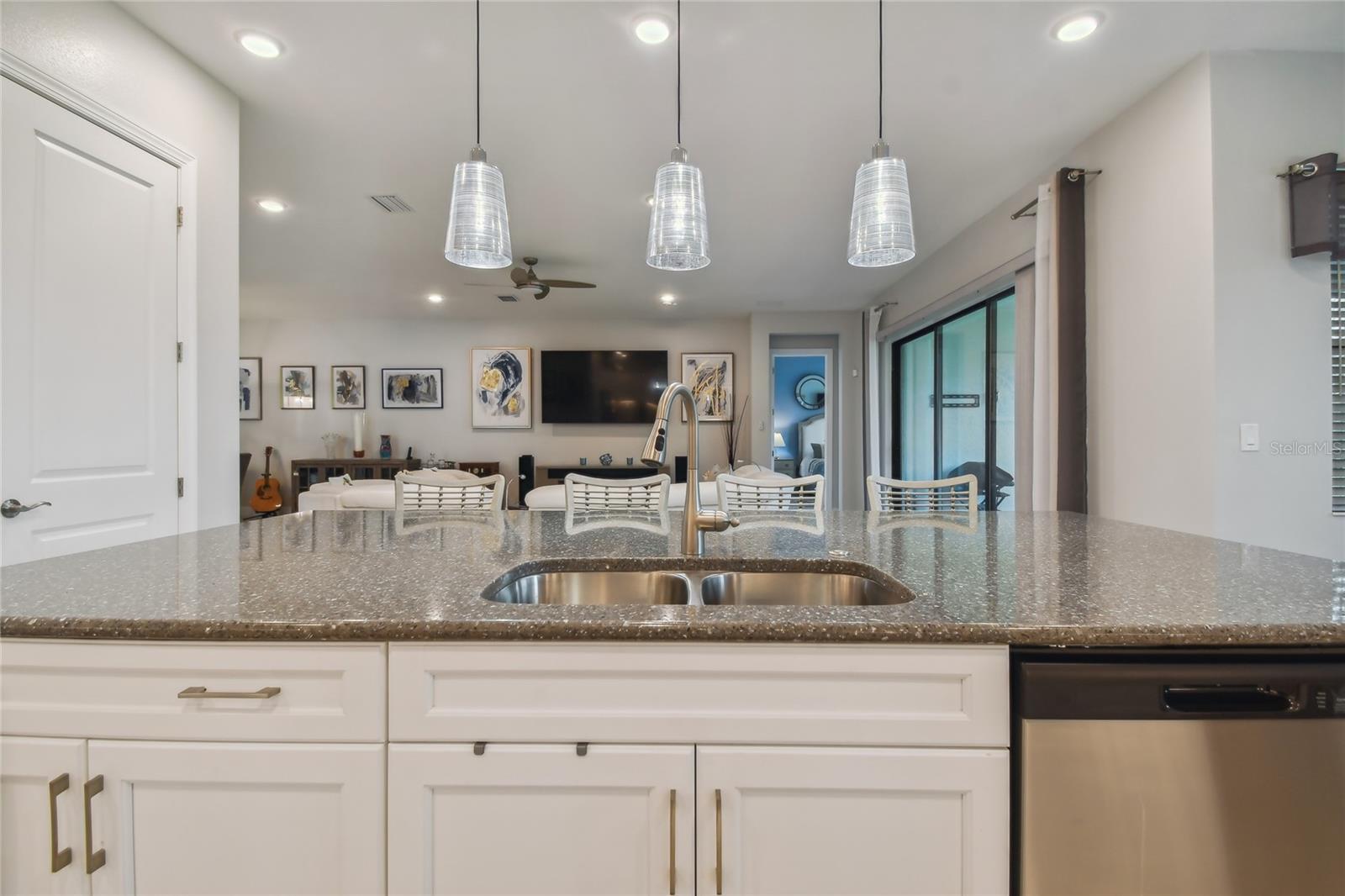 Image 21 of 86 For 4952 Surfside Circle