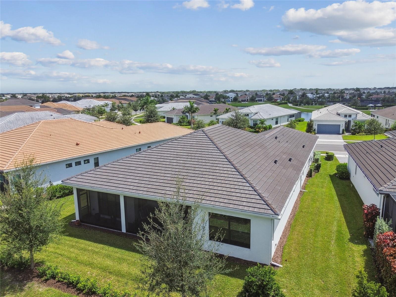 Image 5 of 86 For 4952 Surfside Circle