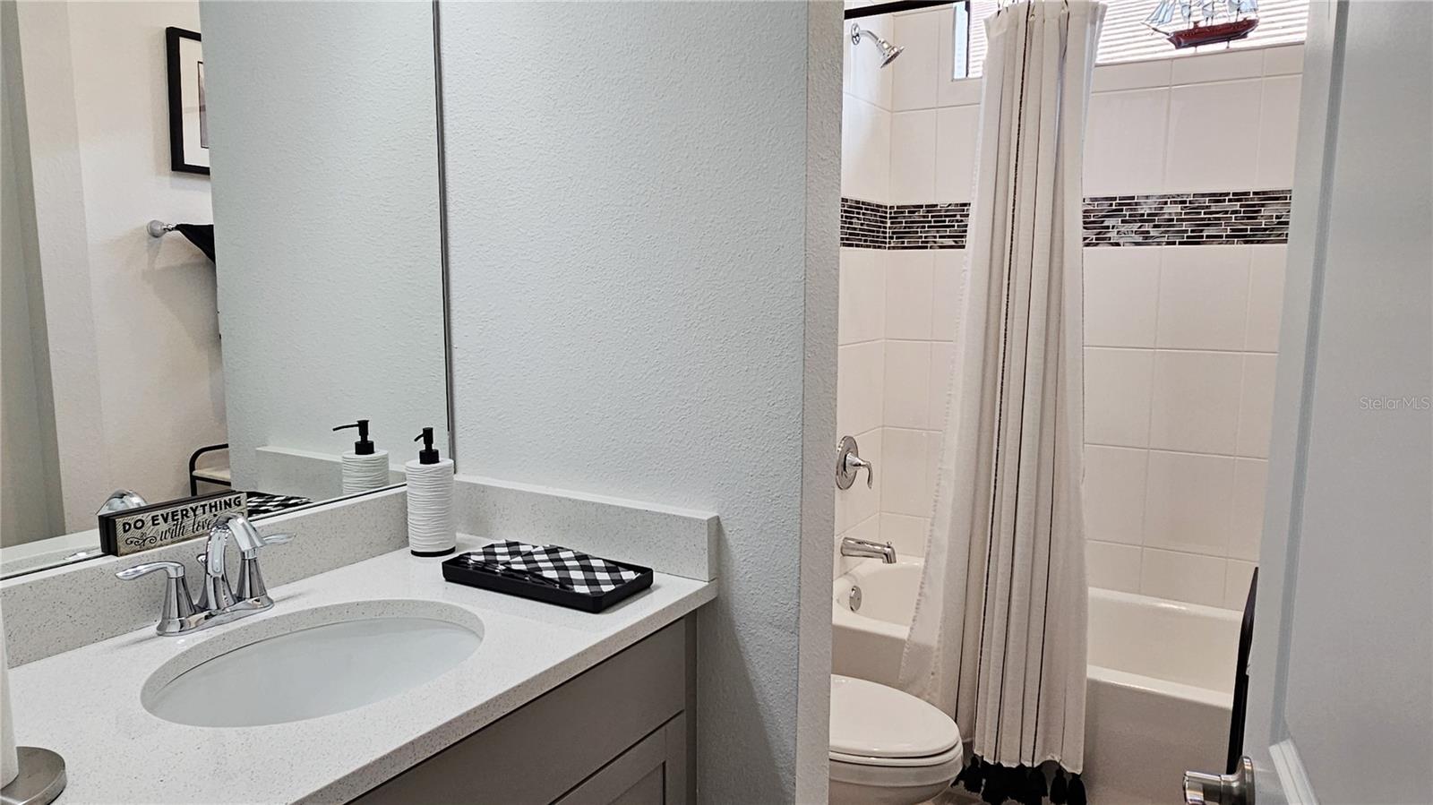 Image 52 of 86 For 4952 Surfside Circle