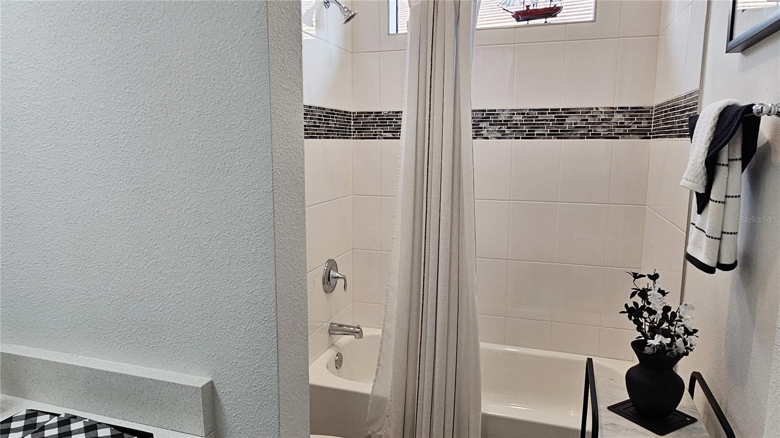 Image 53 of 86 For 4952 Surfside Circle